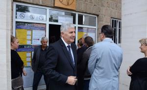 Foto: AA / Aktualni član Predsjedništva Bosne i Hercegovine Dragan Čović glasao je danas u Mostaru